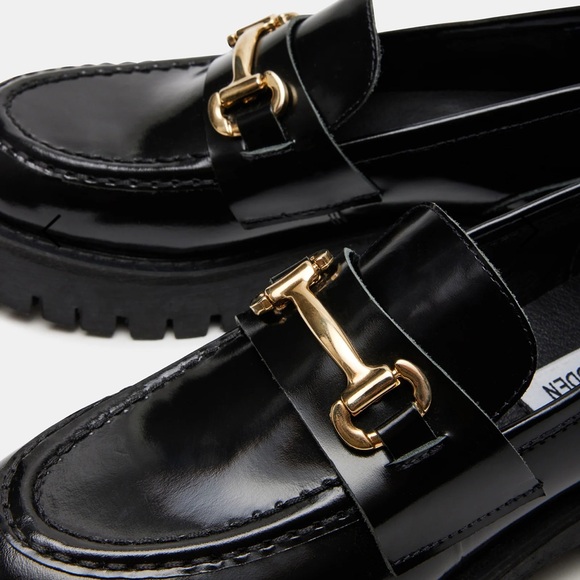 Steve Madden Black Flats with Gold Buckle - Picture 1 of 4